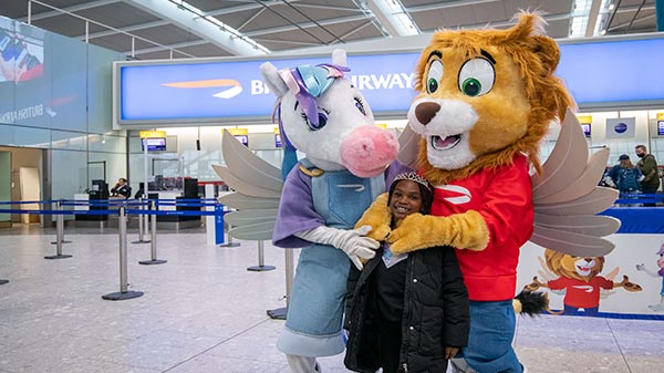 Skyflyers characters Peggy (the Pegasus) and Leon (the Lion) at the airport.