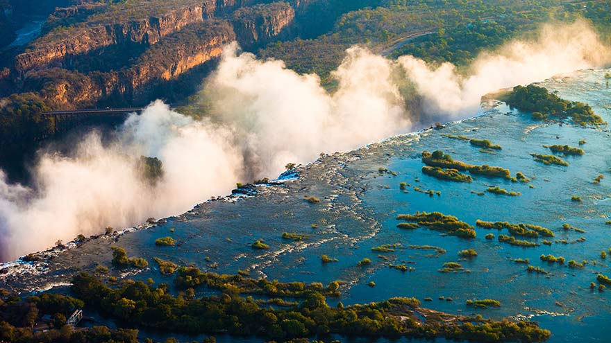 Victoria Falls. Photo by 3dan3 / Getty Images