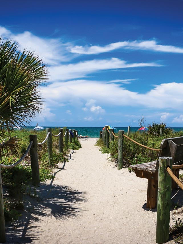 The path to the beach at The Sandcastle Resort at Lido Beach. © The Sandcastle Resort at Lido Beach.