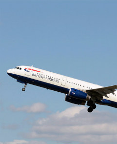 Airbus A321-200 on approach (photo by A. Cooksey - airlineimages.co.uk).