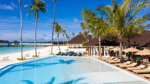 Alojamiento - Sun Siyam Olhuveli Beach & Spa Resort - Vista al Piscina - Maldives